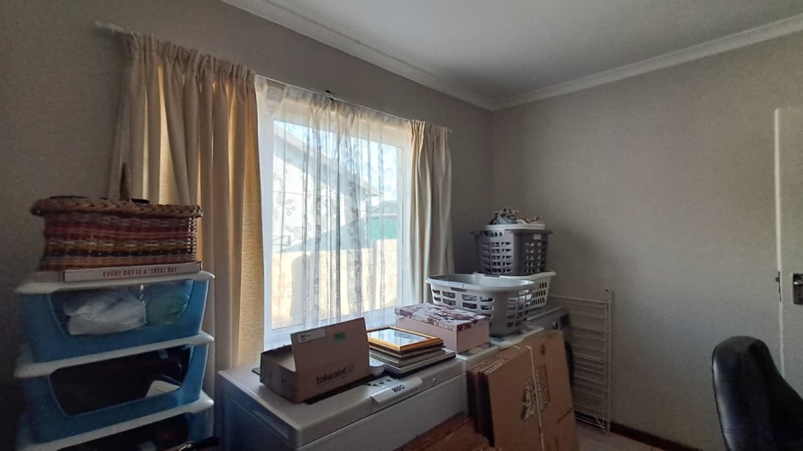 3 Bedroom Property for Sale in Zoo Park Western Cape